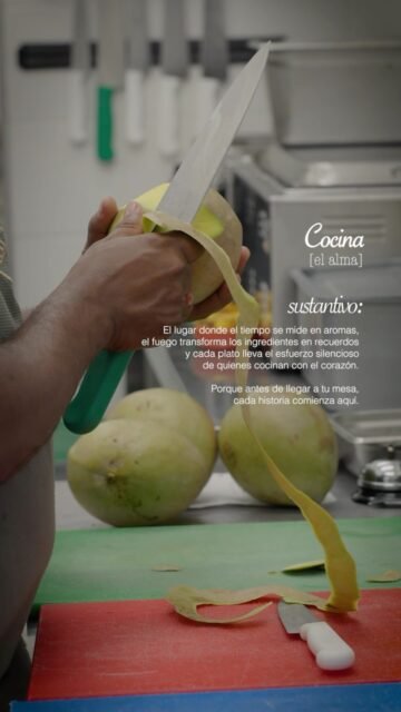 Hay historias que no se cuentan, se saborean. En San Pascual, cada plato nace entre fuego, dedicación y el corazón de un equipo que convierte cada detalle en una experiencia inolvidable. ✨
